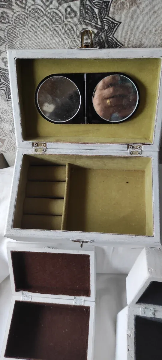 Cajas de madera y joyero decoradas blancas