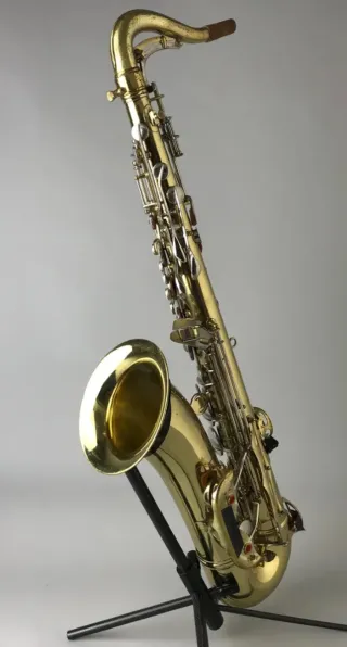 Saxofón Tenor Conn 10M