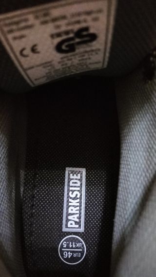 Botas de trabajo negras y grises