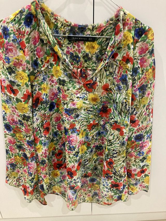 Camisa Zara floral multicolor