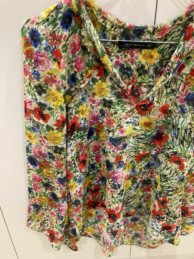 Camisa Zara floral multicolor