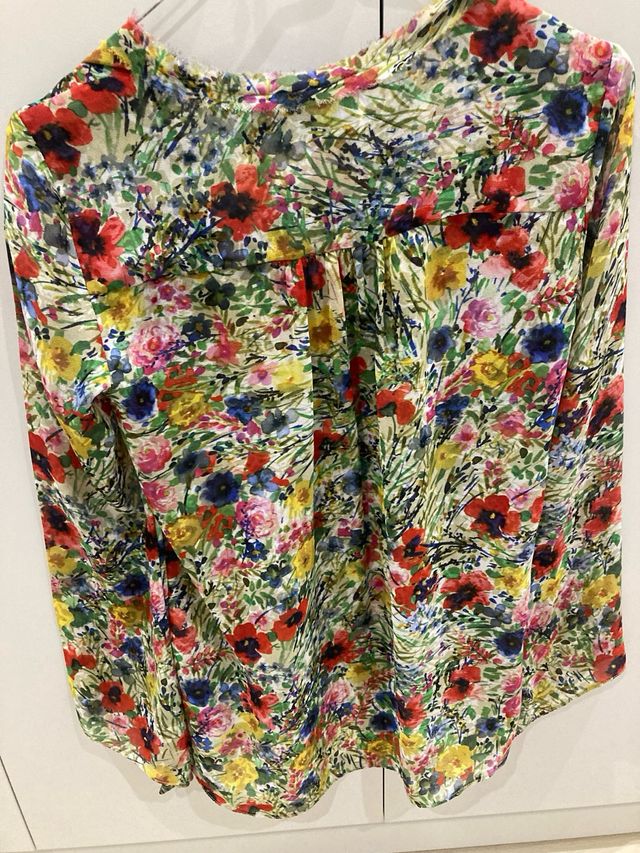 Camisa Zara floral multicolor