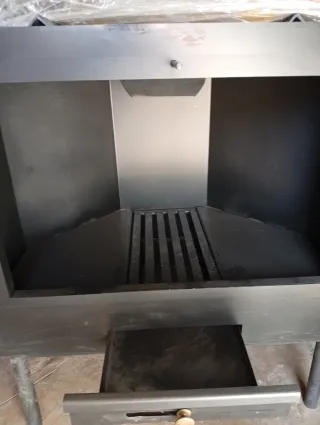 Estufa de leña nueva