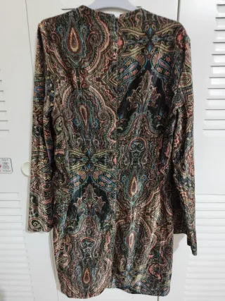 Vestido estampado terciopelo Zara