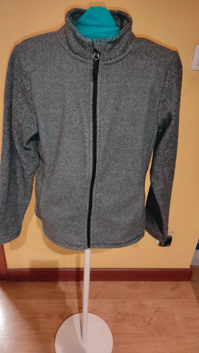 Polar niño gris con cremallera