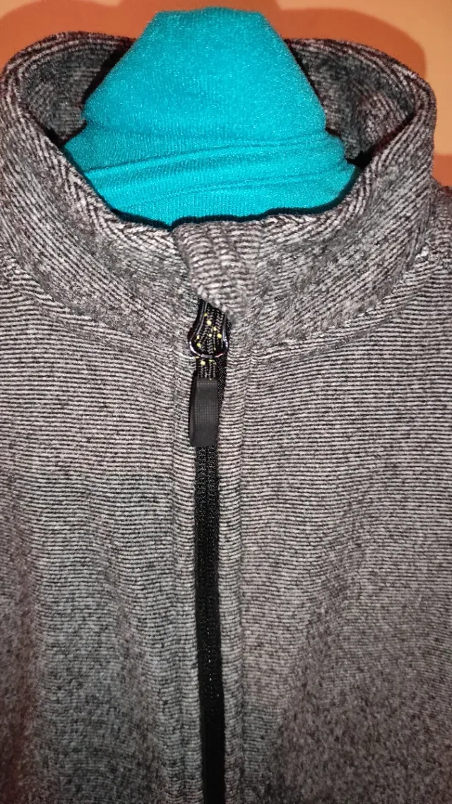 Polar niño gris con cremallera