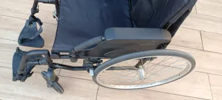 Silla de ruedas adaptada, brazo derecho