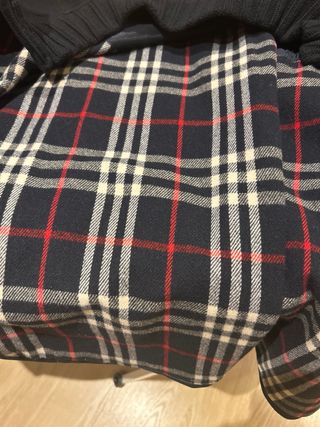 Chaquetón negro con forro multicolor