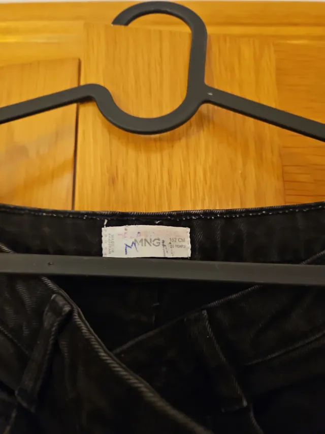 Pantalones vaqueros negros Mango rectos