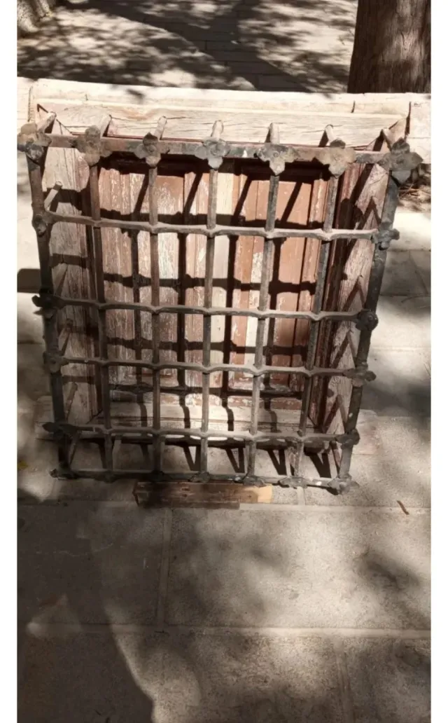 Rejas antiguas de hierro forjado