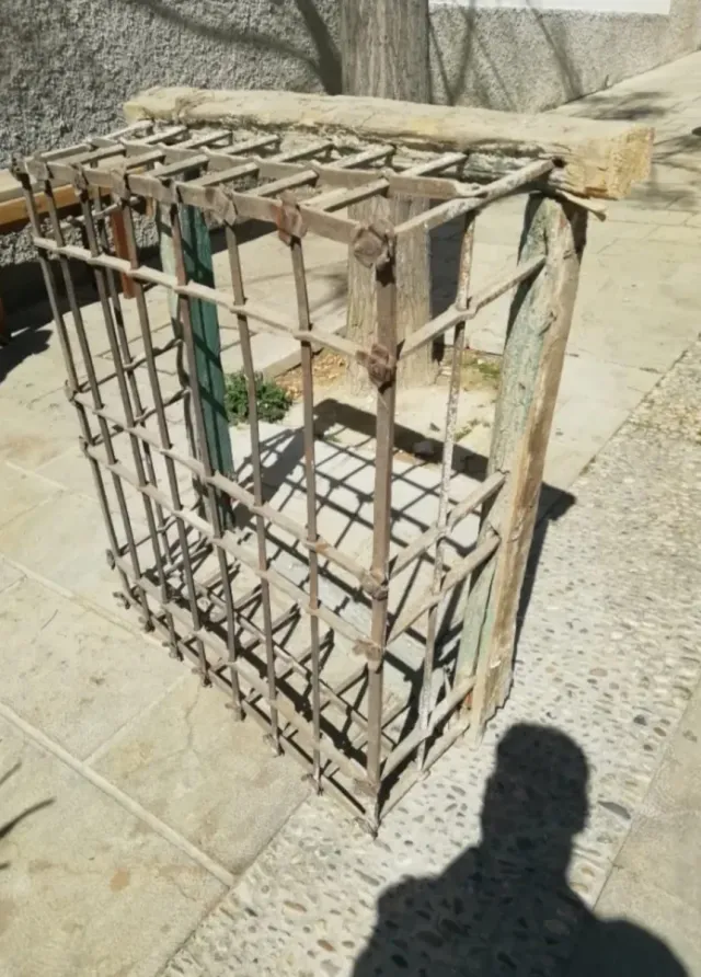 Rejas antiguas de hierro forjado