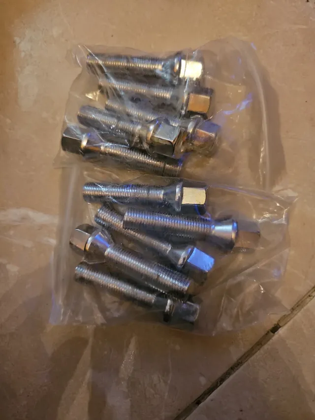 Separadores de Rueda Universales Negros