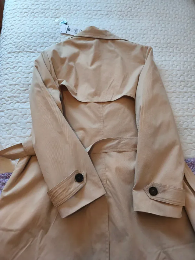 Gabardina beige nueva
