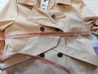Gabardina beige nueva