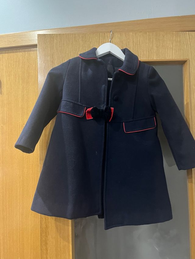 Abrigo niña azul con lazo rojo talla 5 y da talla