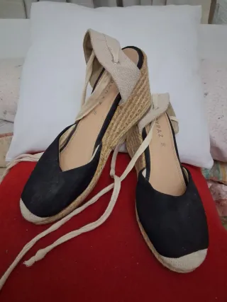 Alpargatas cuña negra con lazo talla 38
