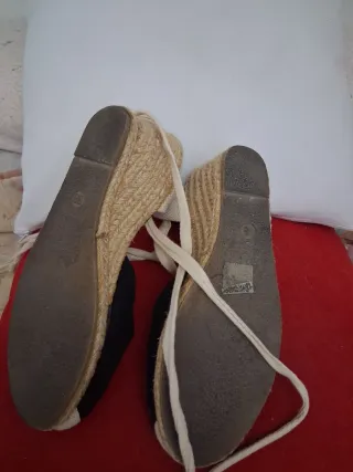 Alpargatas cuña negra con lazo talla 38