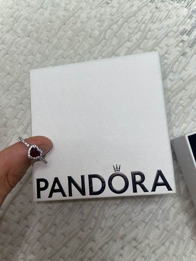 Anillo Pandora Corazón Rojo y Plata