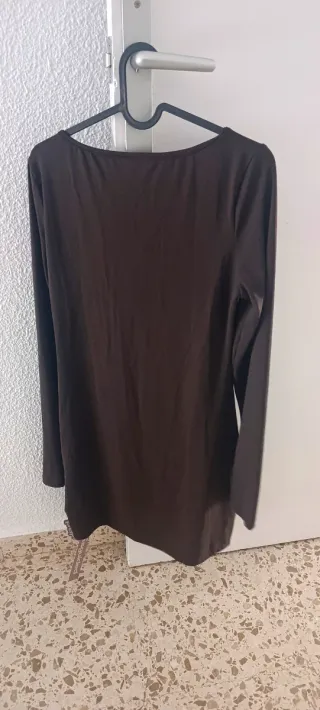 Vestido marrón manga larga marca Missguided