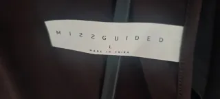 Vestido marrón manga larga marca Missguided