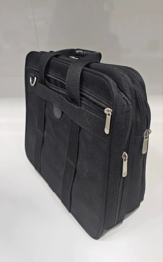 Maletín HP para portátil o tableta.