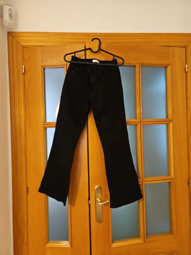 Vaqueros Mango Talla 13-14años negros rectos