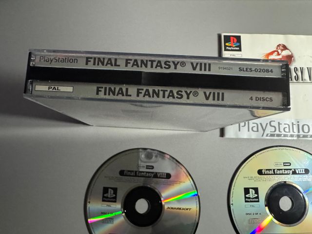 Final Fantasy VIII - PAL ESP - Sony Play Station