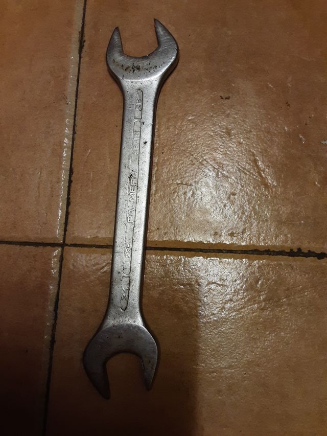 Lote 4 llaves y alicates Palmera