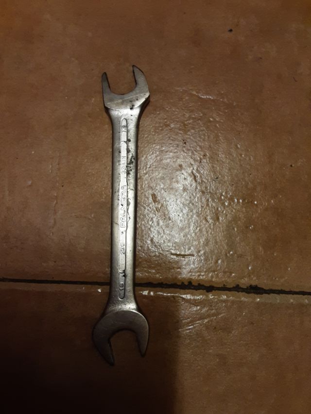 Lote 4 llaves y alicates Palmera