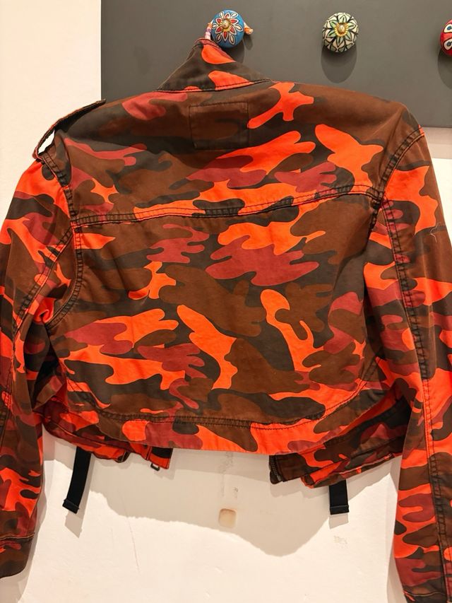 Chaqueta camuflaje corta