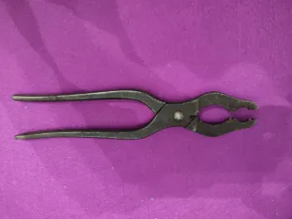 Herramienta antigua grande