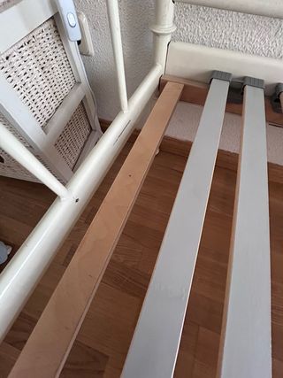 Cama metálica Ikea blanca
