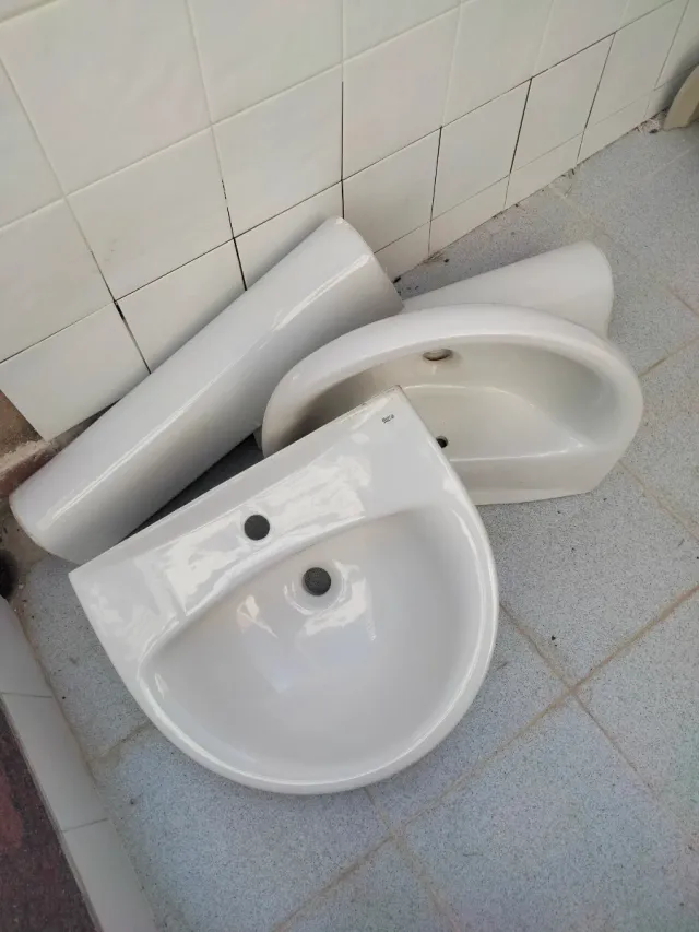 2 Lavabos con Pie de Porcelana