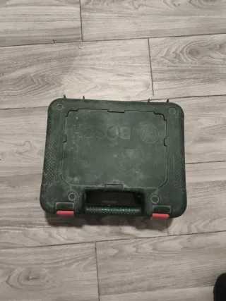 Sierra Caladora Bosch PST 650 con maletín