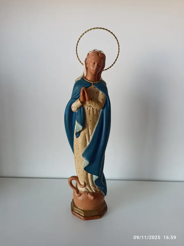 Antigua escultura de Virgen Inmaculada Concepción