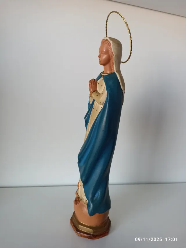 Antigua escultura de Virgen Inmaculada Concepción