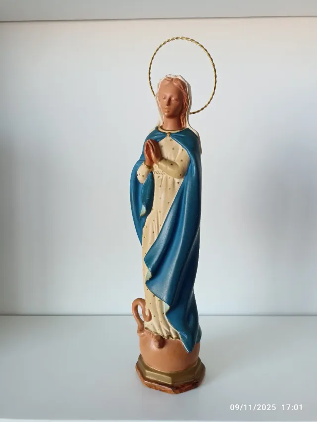 Antigua escultura de Virgen Inmaculada Concepción