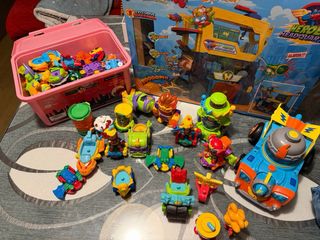 Superzings Headquarters + Kaboom Racer