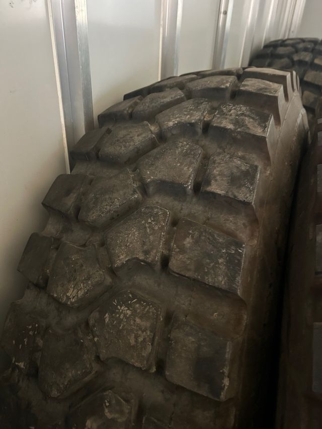 Ruedas tacos llanta 20 para camión o maquinaria