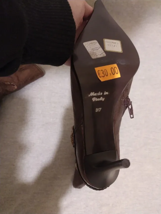 Botas a Estrenar talla 37 grande