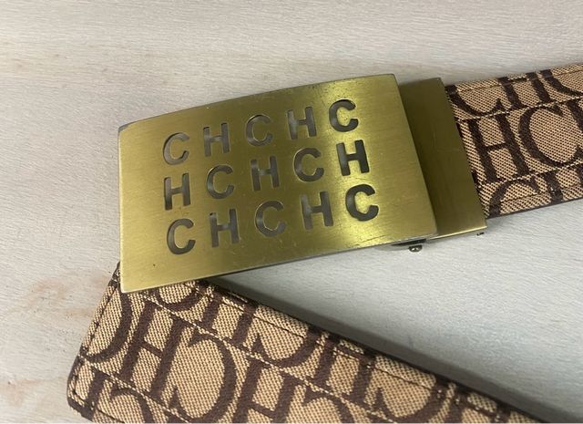 Cinturón Carolina Herrera CH Hebilla Dorada