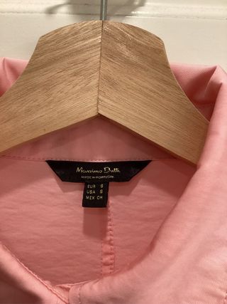 Camisa rosa Massimo Dutti. Da mucha talla