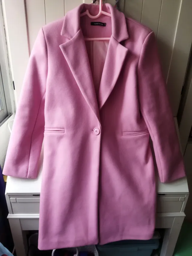 Abrigo rosa de paño