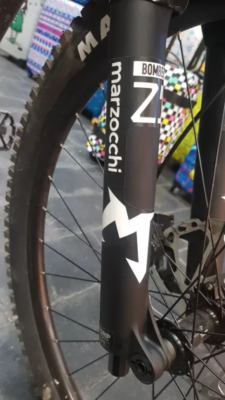 Marzocchi Bomber Z1 29 170mm Shiny Black