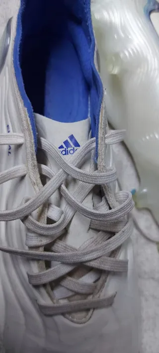 Scarpe da calcio appartenute a Ekdal