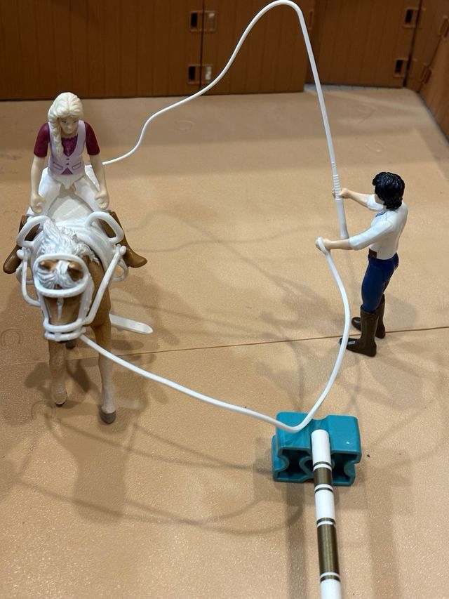 Gran establo para caballos de juguete