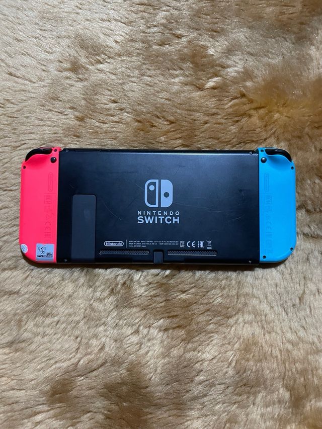 Nintendo Switch Neon Red/Blue — Completa