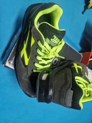 Botas Power Grises y Verdes