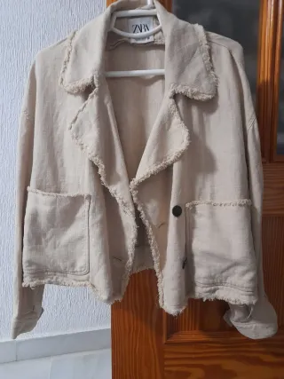 Chaqueta Zara Beige