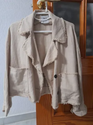 Chaqueta Zara Beige